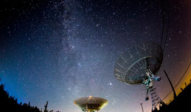 Uzay'dan Dünya'ya 44 Dakikada Bir Sinyal Gönderen Nesne Şok Etti!