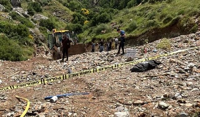 Antakya’da Sel Mezarlığı Vurdu: Narlıca Mezarlığı’nda 4 Cenaze Ortaya Çıktı
