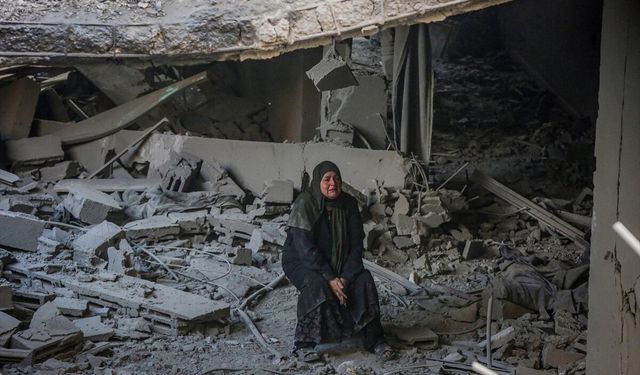 Ateşkese rağmen Gazze'yi vuran İsrail Filistinlileri bir kez daha evsiz bıraktı