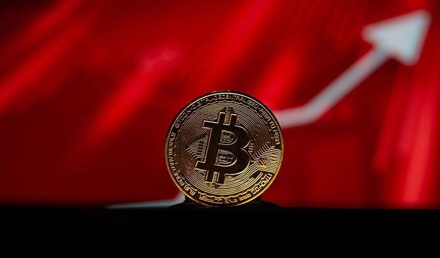Bitcoin artan jeopolitik risklerle yeniden 74 bin doların altına geriledi
