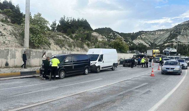 Burdur'da zincirleme kaza: 5 hafif yaralı