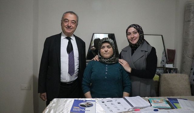 Diyaliz hastası Elif Bahar, evde eğitimle okuma yazma öğrendi