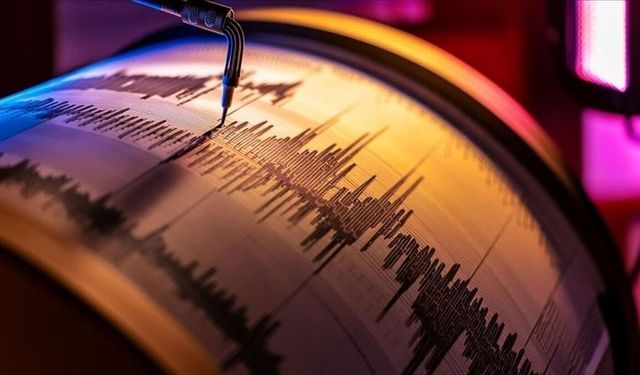 Japonya'da 6,7 büyüklüğünde deprem meydana geldi