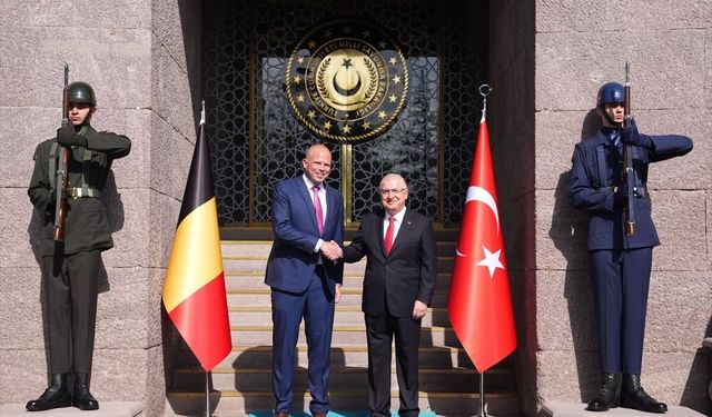 Milli Savunma Bakanı Güler, Belçikalı mevkidaşı Francken ile görüştü