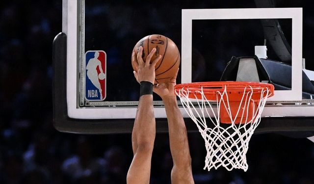 NBA play-off'larında Spurs, Thunder'ı yenerek seriyi 2-2 yaptı