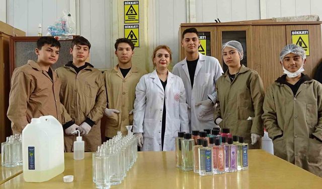 Osmaniye'de öğrencilerden üretim başarısı: Hem öğreniyor hem kazanıyor