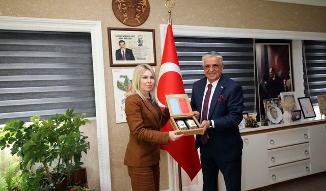 Rektör Özkan 'Bu ayın sonunda CAR-T hücreleri ile lösemi ve lenfoma tedavilerine başlayacağız'
