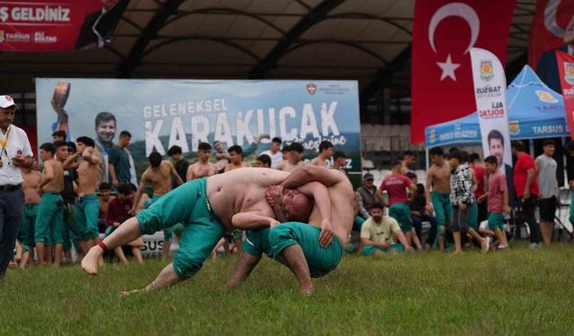 Tarsus'ta er meydanı doldu: 455 güreşçi kıyasıya mücadele etti