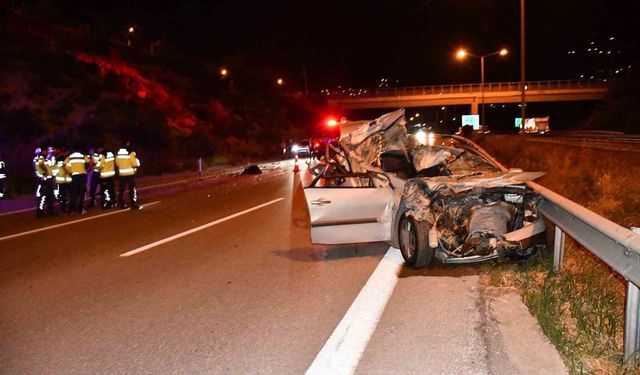 Tırla çarpışan otomobil hurdaya döndü: 18 yaşındaki genç hayatını kaybetti