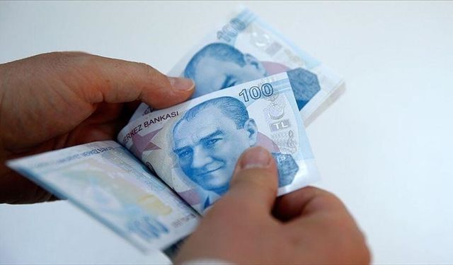 Türk lirasıyla dış ticaret 4 ayda 500 milyar lirayı aştı