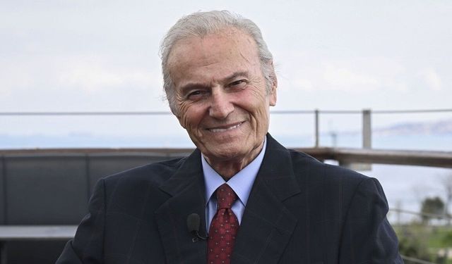 Türk sinemasının usta oyuncusu Ediz Hun, yaşlılıkta en büyük tehlikenin yalnızlık olduğunu söyledi