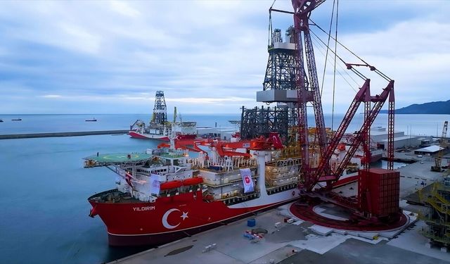 Yıldırım Derin Deniz Sondaj Gemisi, ilk görevi için Filyos'tan ayrıldı