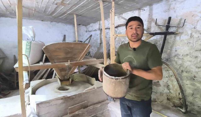 Anamur'da 200 yıllık su değirmeni zamana direniyor