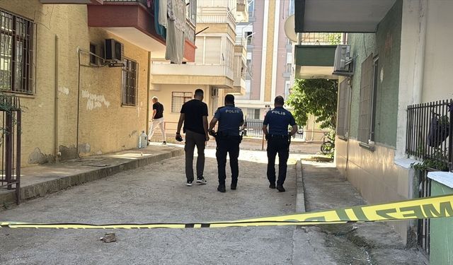 Antalya'da bir kişi eşini ve kayınpederini silahla öldürdü
