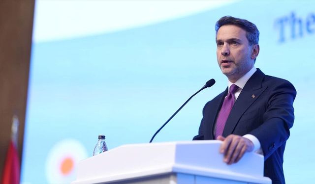 Bakan Bayraktar, güneş enerjisinin Türkiye'deki toplam kapasitenin en büyük tekil kaynağı olacağını söyledi
