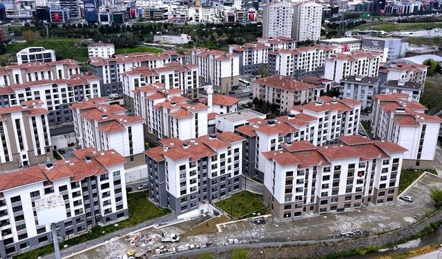Bakan Kurum: Ataşehir Şerifali'de 1442 konutu dönüşümle yeniledik