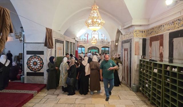 İsrail'in kısıtlamalarına rağmen Filistinliler hicri yılbaşını Harem-i İbrahim Camisi'nde karşıladı