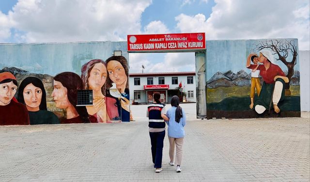 Mersin'de FETÖ'ye yönelik operasyonda yakalanan zanlı tutuklandı