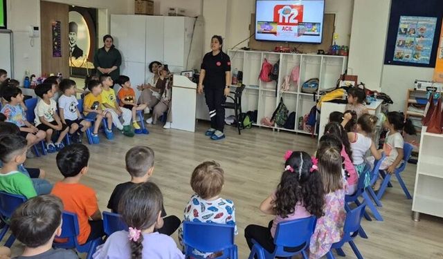 Miniklere “Yaşama Yol Ver” Eğitimi