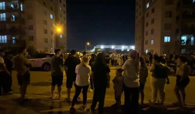 Serik'te site sakinlerinden aidat ve hizmet protestosu