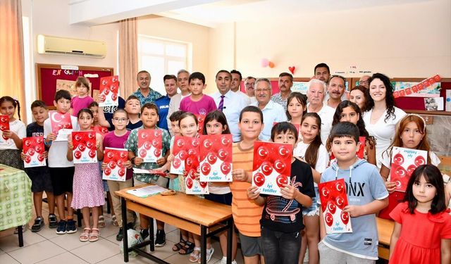 Silifke'de öğrenciler karne heyecanı yaşadı