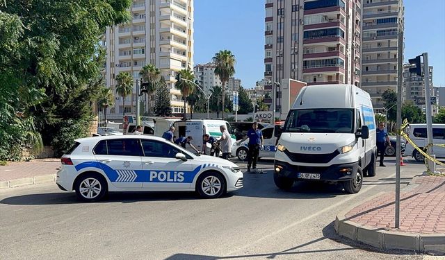 Adana'da kamyonun çarptığı bisikletli hayatını kaybetti