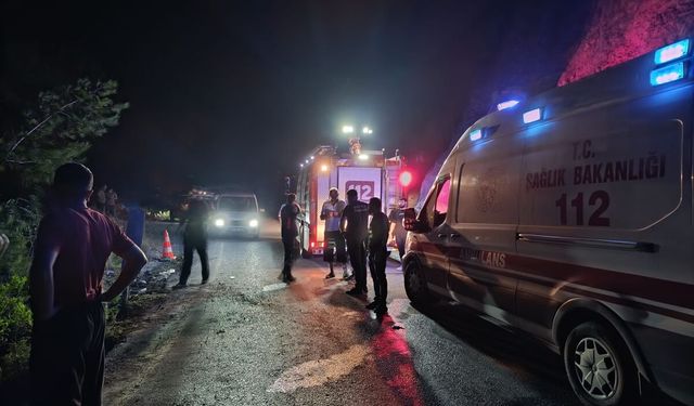 Hatay'da Uçuruma Yuvarlanan Araçta Can Pazarı: 1 Ölü, 5 Yaralı
