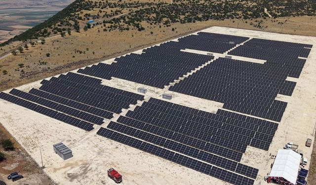 Kahramanmaraş'ta Kuveyt fonu desteğiyle kurulan güneş enerji santrali hizmete açıldı