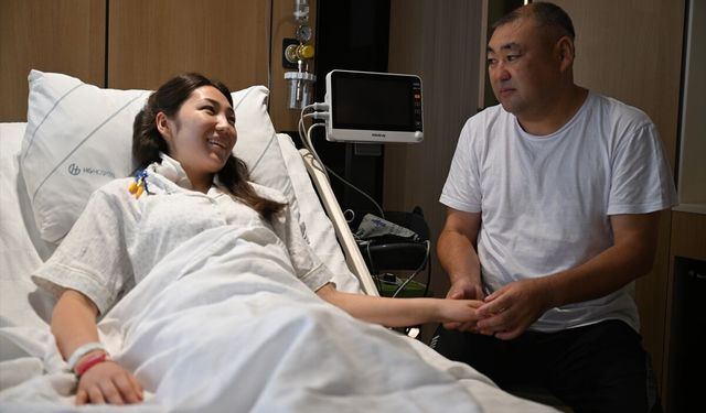 Kırgızistanlı feokromasitoma hastası genç Türkiye'de sağlığına kavuştu