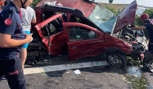 Osmaniye'de bariyere çarpan otomobildeki 5 kişi yaralandı