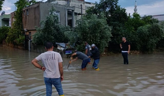 Osmaniye'de sağanak hayatı olumsuz etkiledi