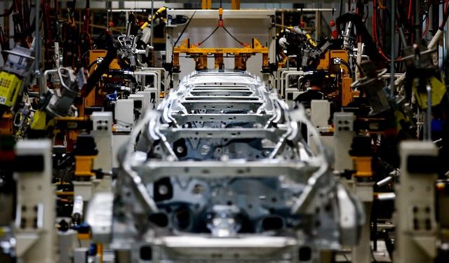 Otomotiv sektöründen 6 ayda 8 milyar dolarlık yan sanayi ürünü ihracatı