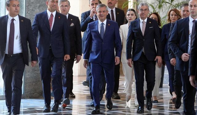 CHP’den YENİ Parti’ye Büyük Geçiş: 91 İsim Kurucular Listesinde