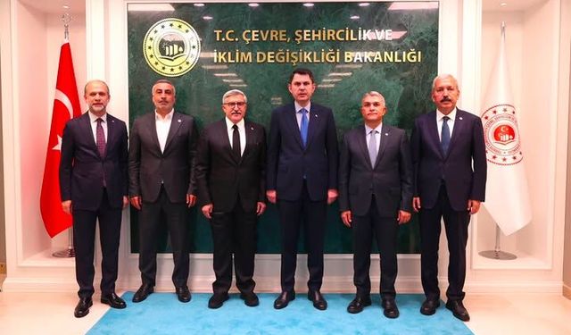 Hatay'a Yeni Yatırımlar Yolda! Bakan Kurum'dan Kritik Toplantı