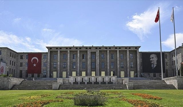 TSK ile ilgili düzenlemeleri de içeren kanun teklifi TBMM Genel Kurulunda kabul edildi