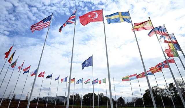 Türkiye, dönüşerek güçlenen NATO'da kilit müttefik rolünü sürdürüyor