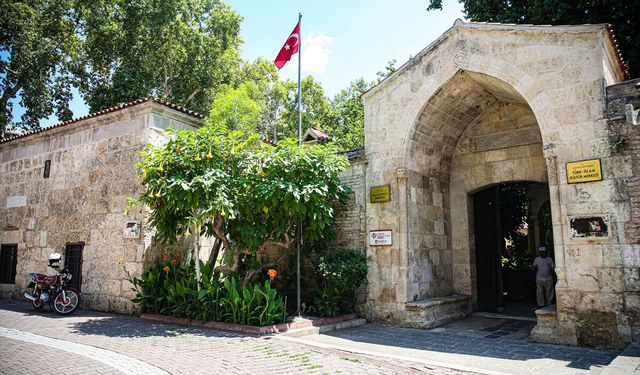 Unutulmaya yüz tutmuş sanatlar tarihi medresede hayat buluyor