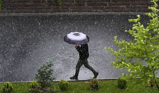 Meteorolojiden Kuvvetli Yağış Uyarısı: Sel Ve Hortum Riski