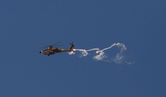ABD, Texas'ta meydana gelen kazanın ardından tüm Apache helikopter eğitim uçuşlarını askıya aldı