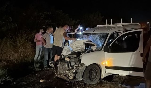 Adana'da zincirleme trafik kazasında 2 kişi yaralandı