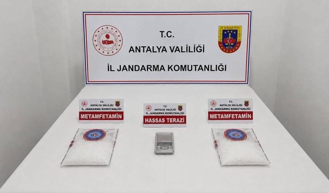 Antalya'da uyuşturucu operasyonunda yakalanan 2 şüpheli tutuklandı