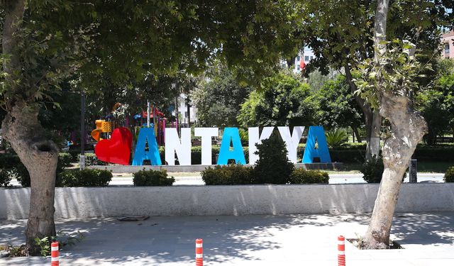 Hataylıları Bunaltıcı Günler Bekliyor: Nem Rekor Seviyeye Yaklaşacak!