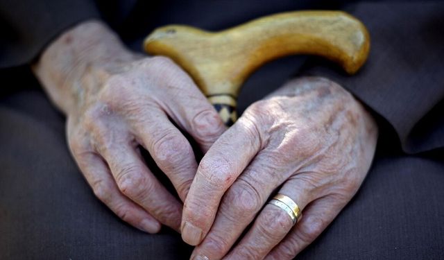 Dünyada yaşlanan nüfusun getirdiği maliyetler için dengeli paylaşım önerisi