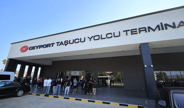 Girne açıklarında yolcu gemisinin alabora olmasının ardından Taşucu Limanı'nda kriz masası kuruldu