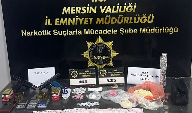 Mersin'de uyuşturucu ticareti yaptıkları iddiasıyla yakalanan 2 zanlı tutuklandı