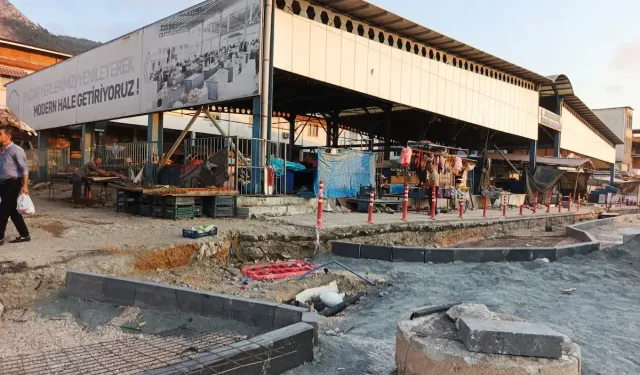 Antakya Akşam Pazarı Esnafından Çağrı: Kapalı Pazar Alanı Açılsın