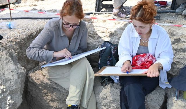 Side Antik Kenti'nde düzenlenen AKMED Arkeoloji Yaz Okulu tamamlandı