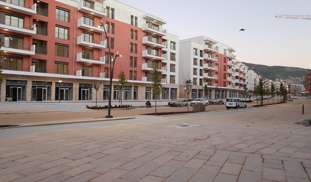 Hatay’daki TOKİ İş Yeri Tabelalarına Yeni Düzen: Kurala Uymayana Ceza!