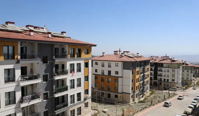 Hatay'da TOKİ Hak Sahipleri Evlerini Neden Satışa Çıkarmaya Başladı?