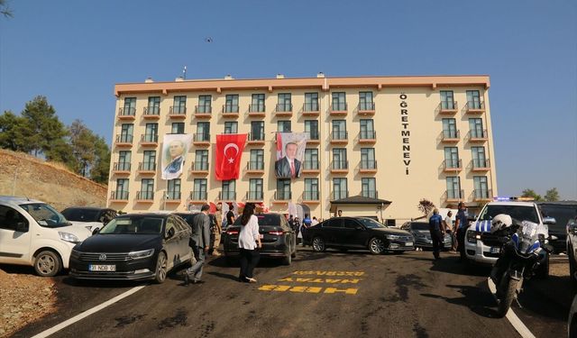 AK Parti Genel Başkan Yardımcısı Yayman, Hatay'da öğretmenevi açılışında konuştu: